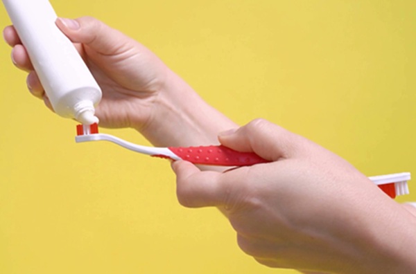 How Smoking And Tobacco Use Can Affect Your Teeth Whitening Treatment